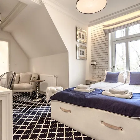 Legenda Adults Only Bed & Breakfast